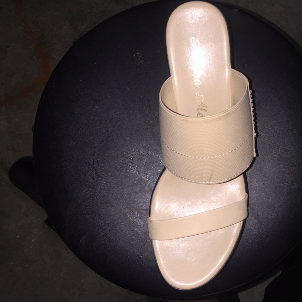 Shoes - Picture 2 of 3
